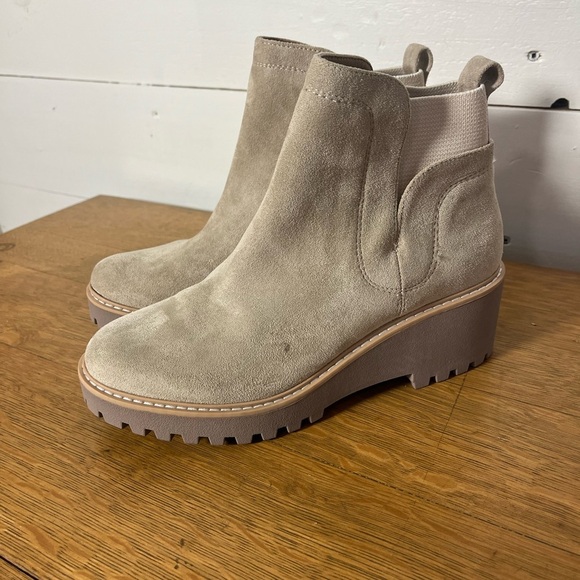 DOLCE VITA – SUEDE PLATFORM BOOTS – SIZE 8 - Picture 3 of 9